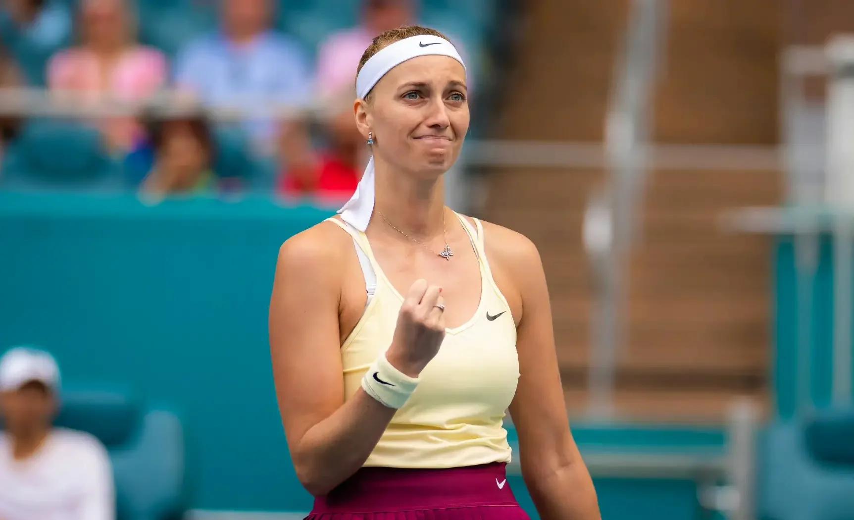 科维托娃迎来七赛季出色发挥，加拿大队观众热烈欢呼！的简单介绍