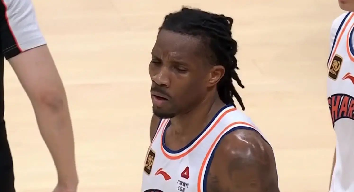 开云体育资讯门户网站-加拿大队观众热烈欢呼！，Karsa迎来七赛季出色发挥全场沸腾不已-开云体育资讯门户网站